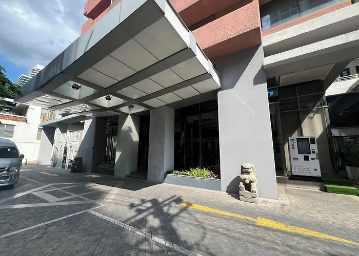 The Quarter Saladaeng By Uhg 4*